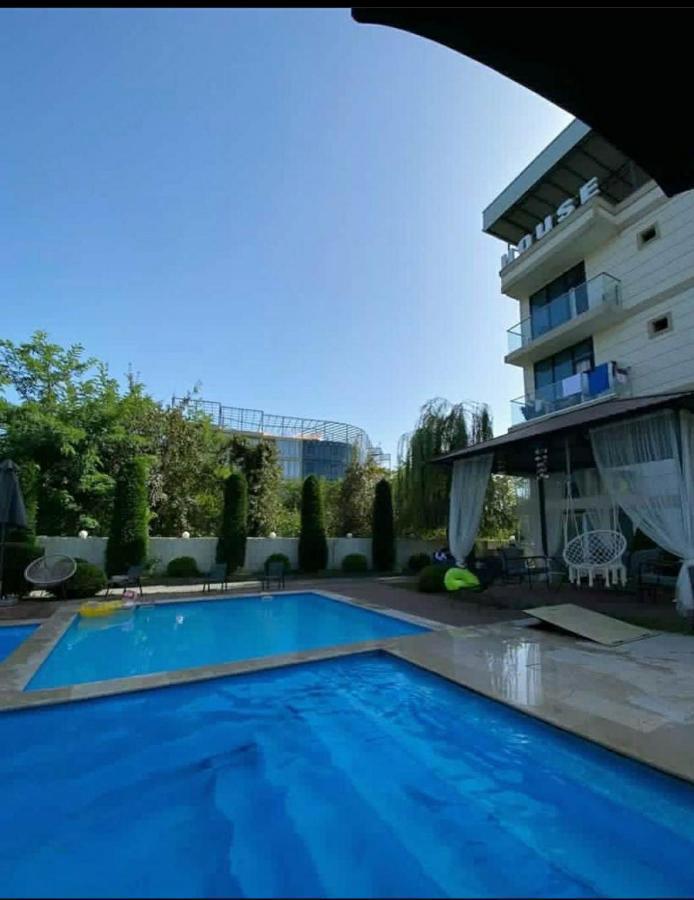 New House Kobuleti Ξενοδοχείο Εξωτερικό φωτογραφία