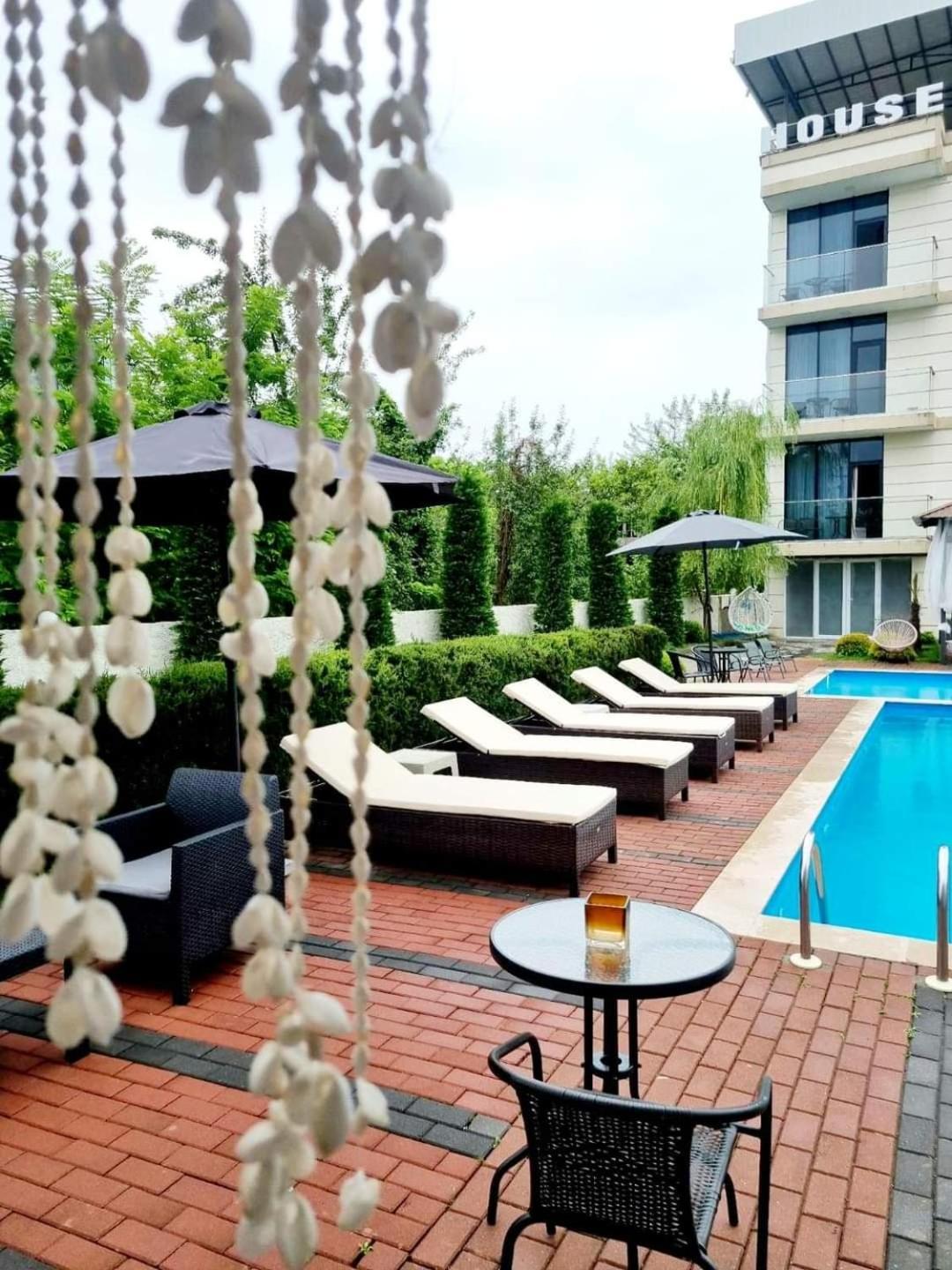 New House Kobuleti Ξενοδοχείο Εξωτερικό φωτογραφία