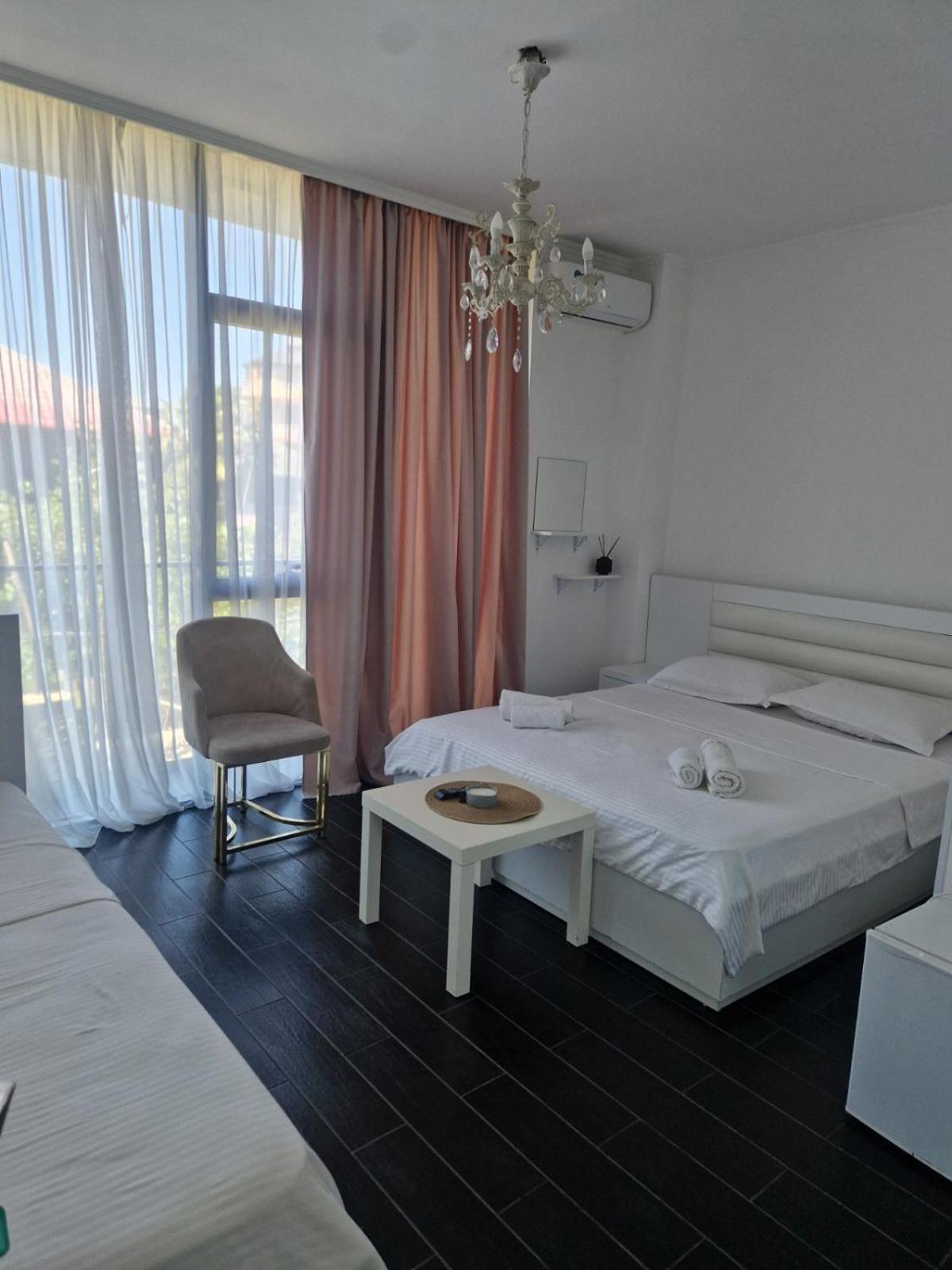 New House Kobuleti Ξενοδοχείο Εξωτερικό φωτογραφία